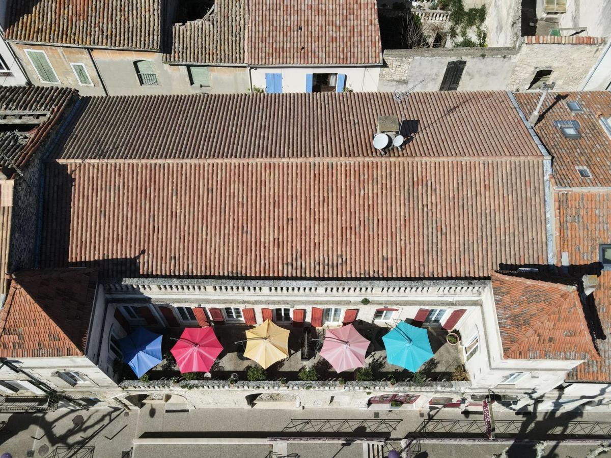 Hotel Des Artistes Tarascon Exterior photo